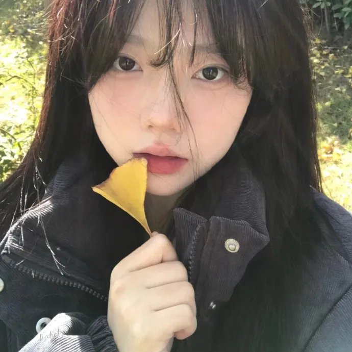 妹妹的名媛人设绷不住了